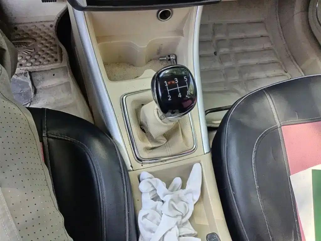2015 Senova D20 Hatchback 1.5L Manual Comfort Edition — миниатюра 15