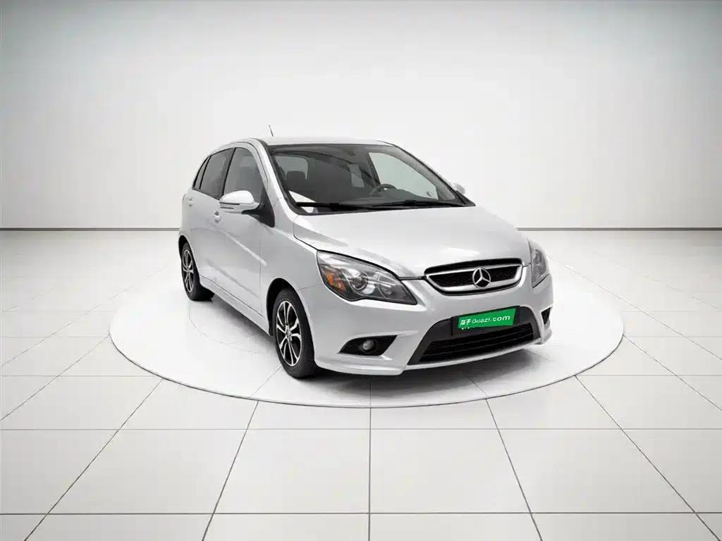 2015 Senova D20 Hatchback 1.5L Manual Comfort Edition — миниатюра 3