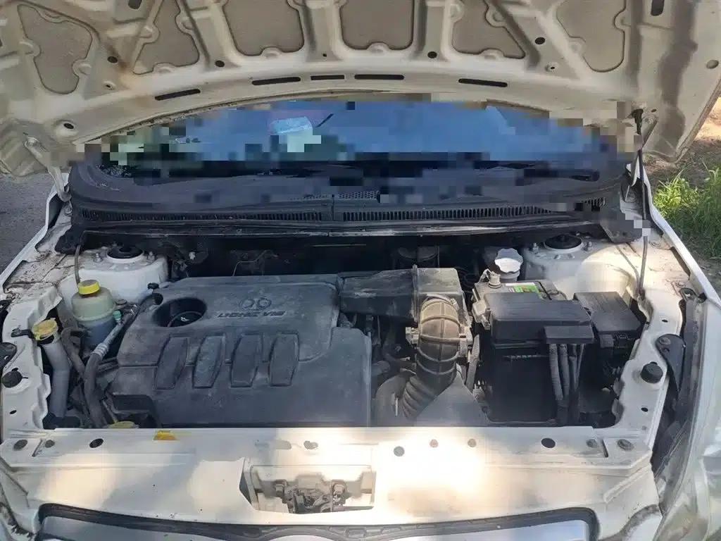 2015 Senova D20 Hatchback 1.5L Manual Comfort Edition — миниатюра 21