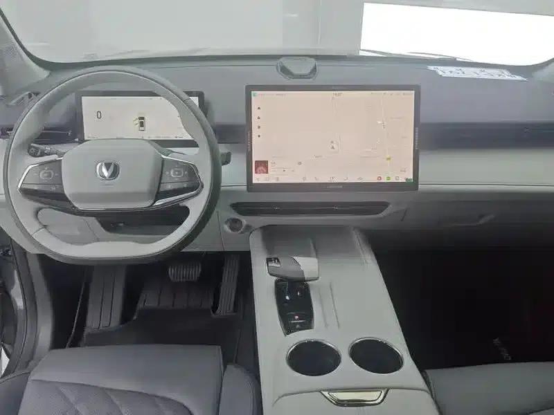Changan UNI-Z New Energy 2024 Blue Whale Smart Electric iDD 125km Excellent Edition — миниатюра 4