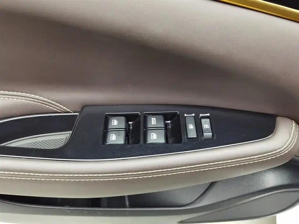 Changan Eado DT 2018 1.6L Manual Smart Edition — миниатюра 9
