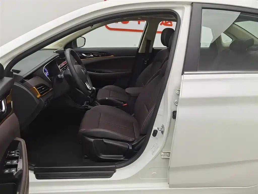 Changan Eado DT 2018 1.6L Manual Smart Edition — миниатюра 10