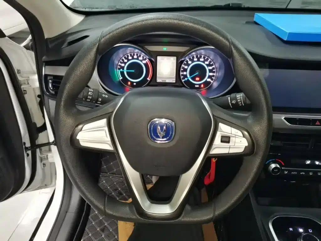 Changan Eado New Energy 2022 EV460 Smart Ride-Hailing Edition (Lithium Iron Phosphate) — миниатюра 11