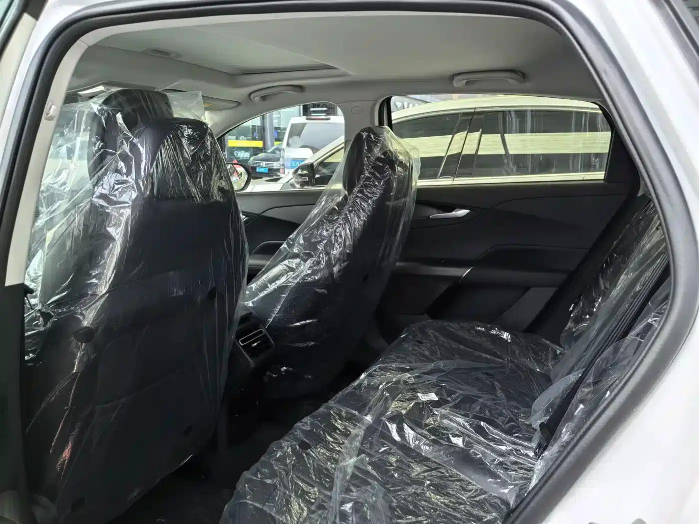 Changan Eado PHEV 2025 Smart Blue Whale 145KM Battleship Edition — миниатюра 9