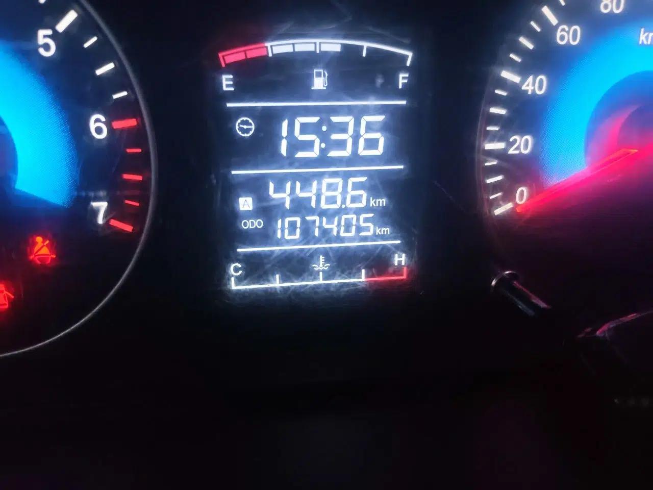 Dongfeng Fengon 370 2016 1.5L Manual Comfort 7-Seater — миниатюра 12