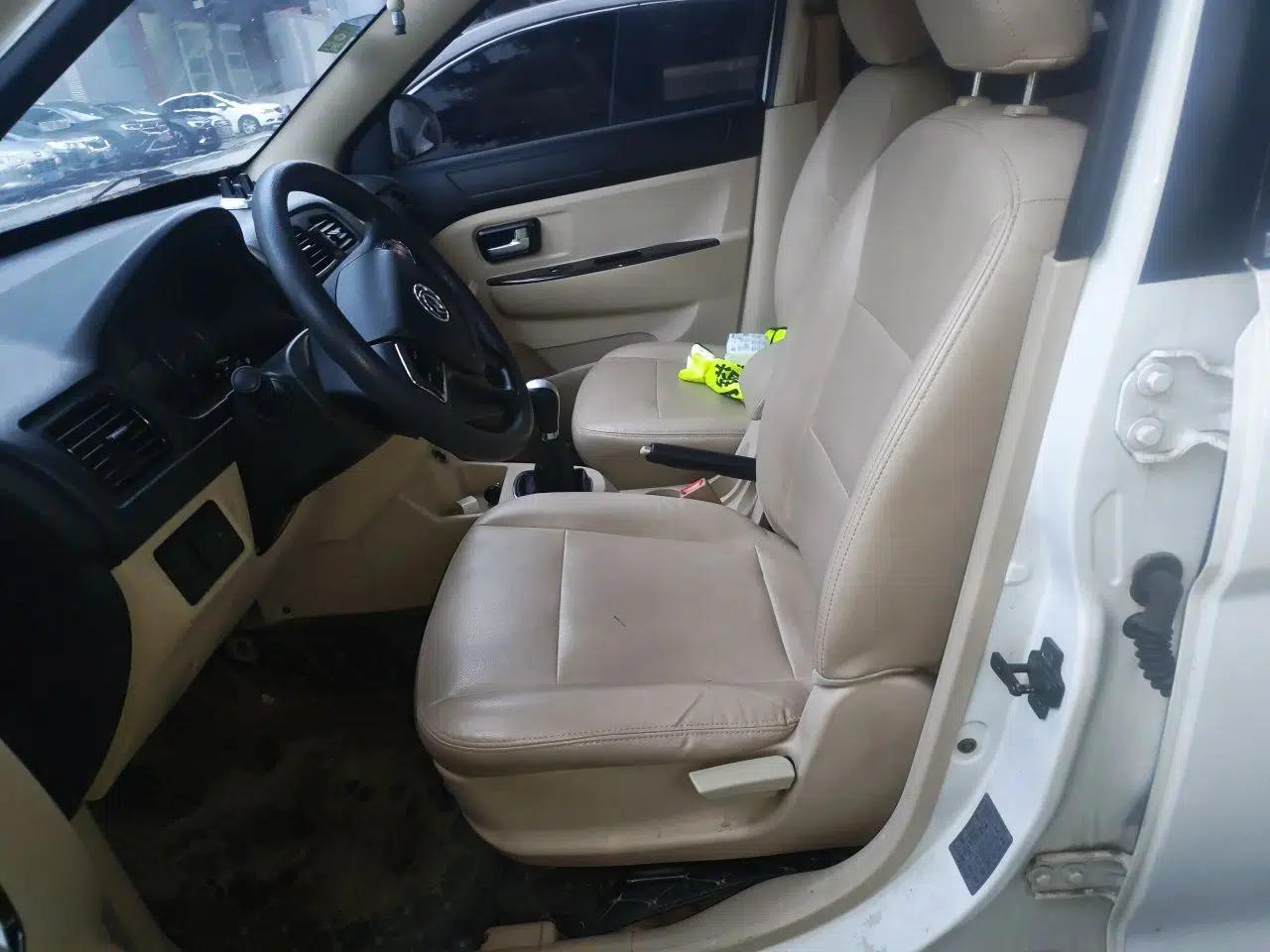 Dongfeng Fengon 370 2016 1.5L Manual Comfort 7-Seater — миниатюра 15