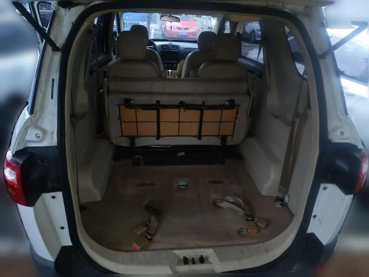 Dongfeng Fengon 370 2016 1.5L Manual Comfort 7-Seater — миниатюра 19