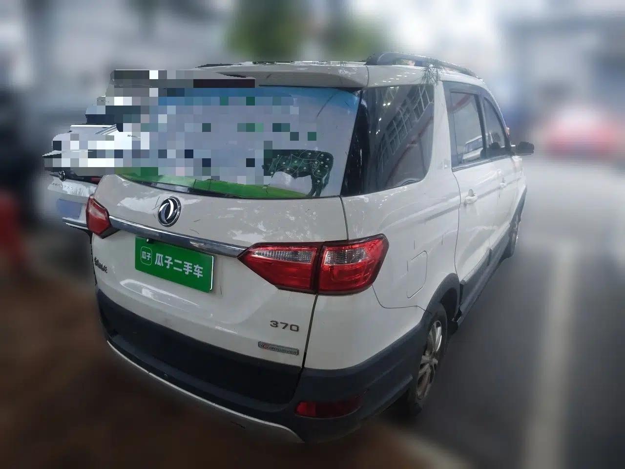 Dongfeng Fengon 370 2016 1.5L Manual Comfort 7-Seater — миниатюра 6