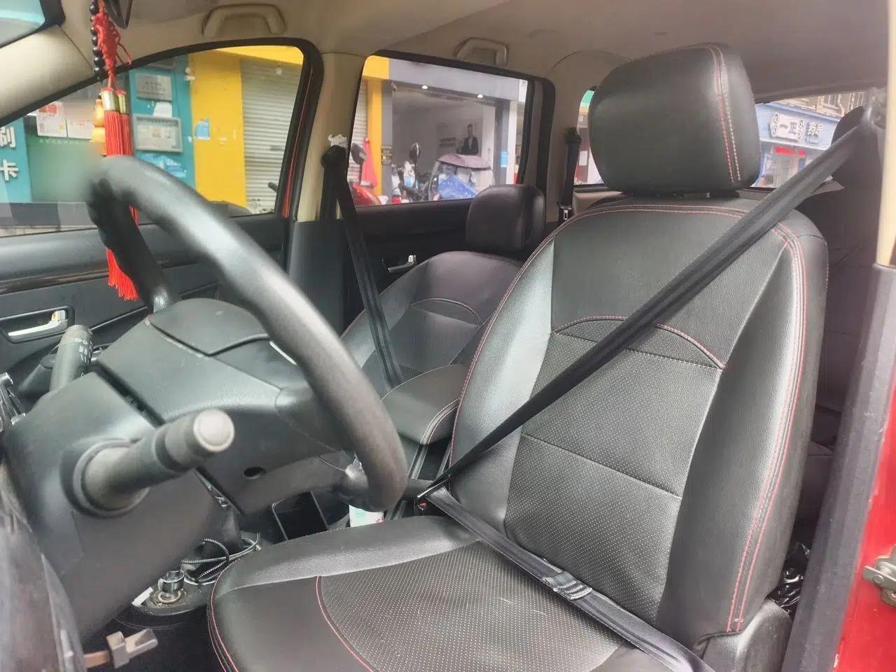 Dongfeng Fengon 360 2015 1.5L Manual Luxury 7-Seater China IV Standard — миниатюра 15