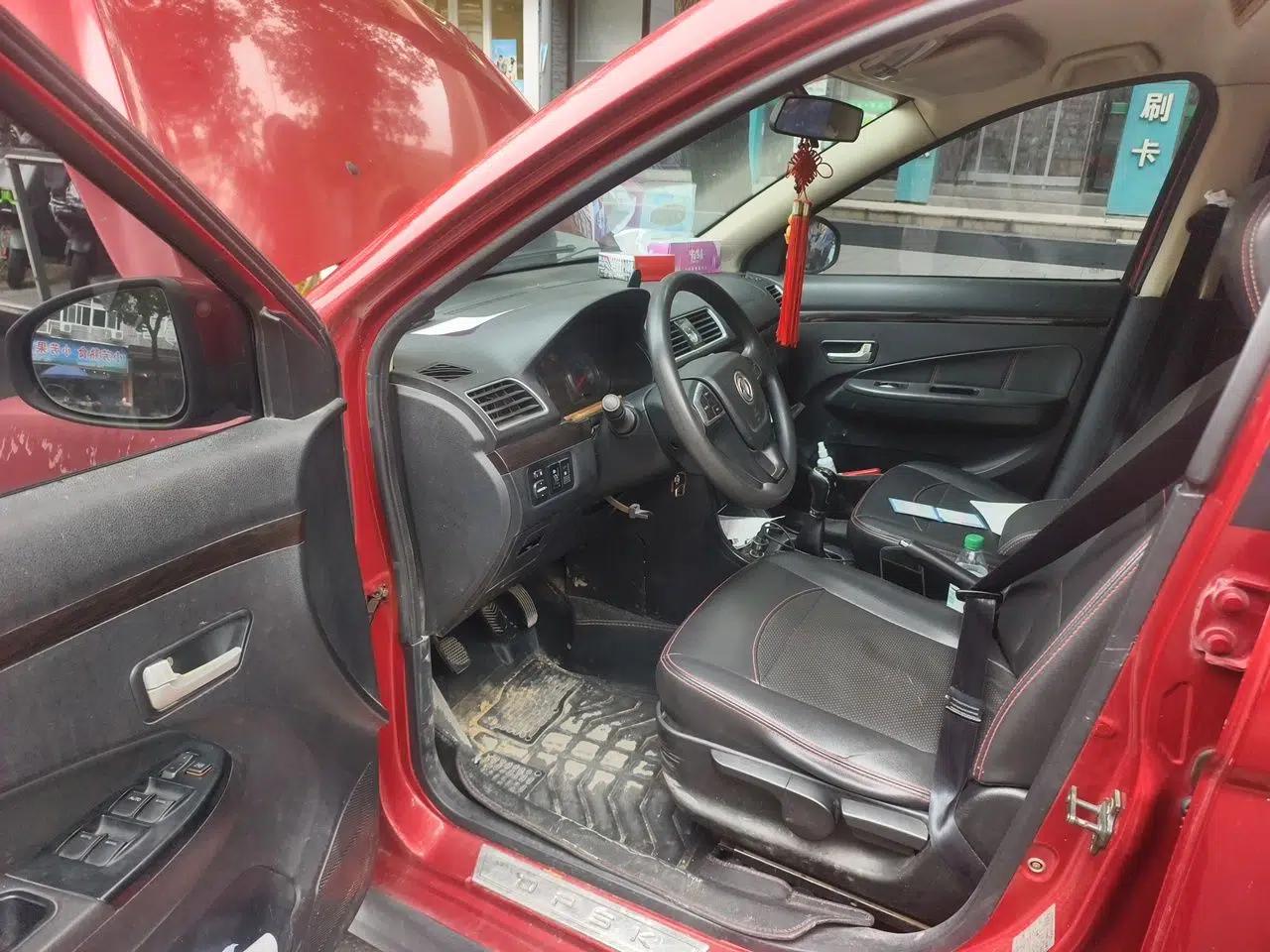 Dongfeng Fengon 360 2015 1.5L Manual Luxury 7-Seater China IV Standard — миниатюра 16
