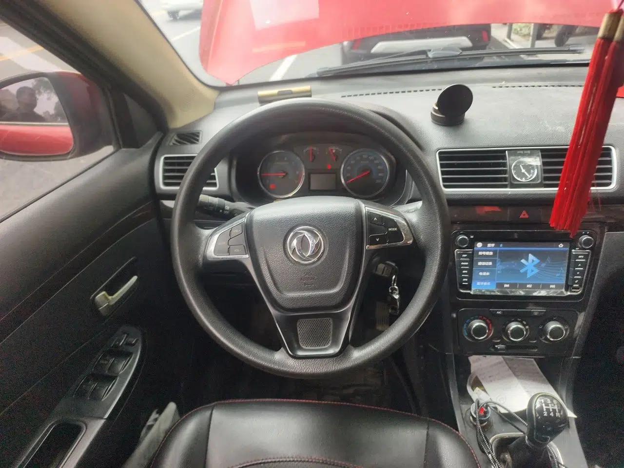 Dongfeng Fengon 360 2015 1.5L Manual Luxury 7-Seater China IV Standard — миниатюра 10