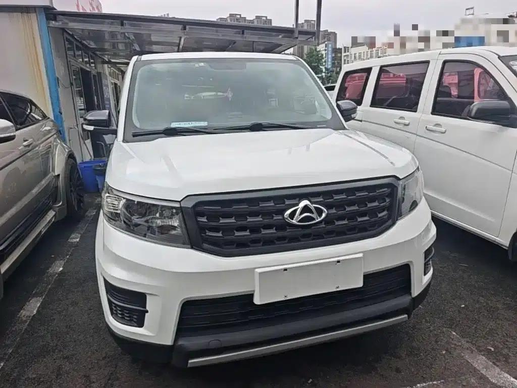 Changan Oushang X70A 2020 1.5L Manual Basic Model — миниатюра 3