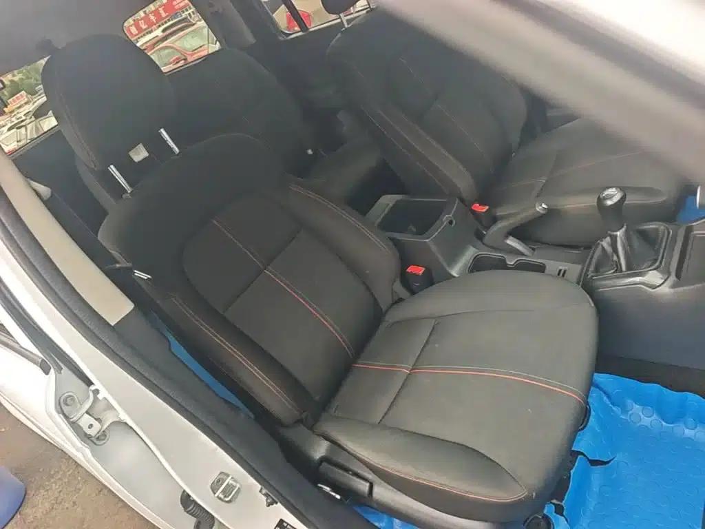 Changan Oushang X70A 2020 1.5L Manual Basic Model — миниатюра 25