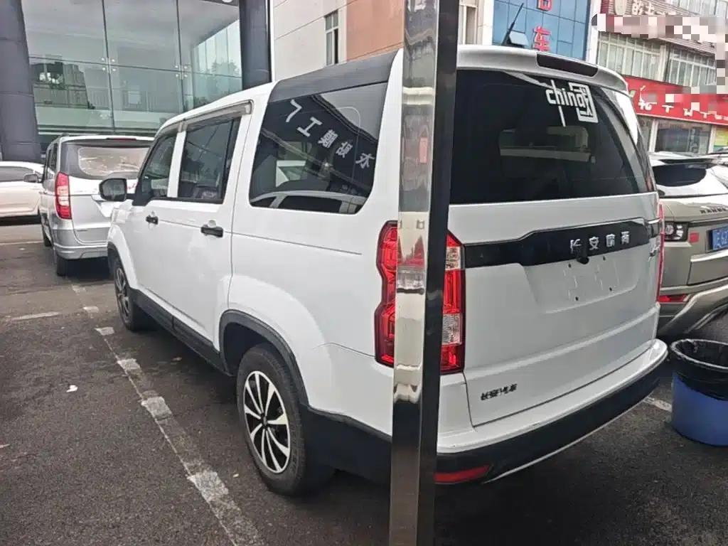 Changan Oushang X70A 2020 1.5L Manual Basic Model — миниатюра 5