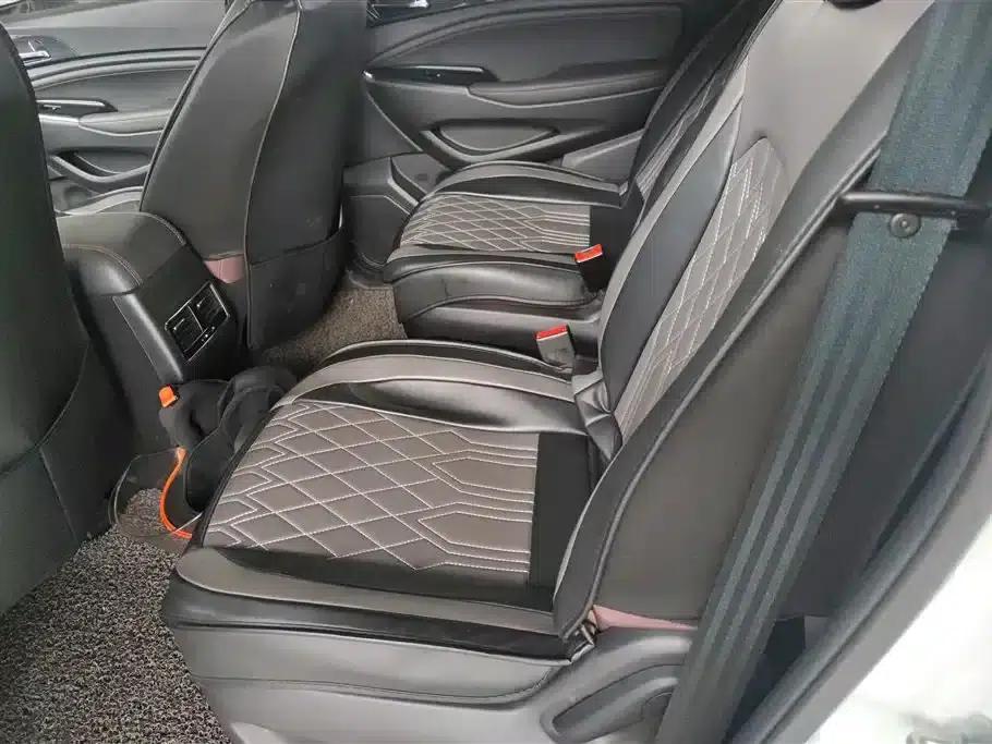 Changan Oushang A800 2017 1.6L Manual Comfort Model — миниатюра 11