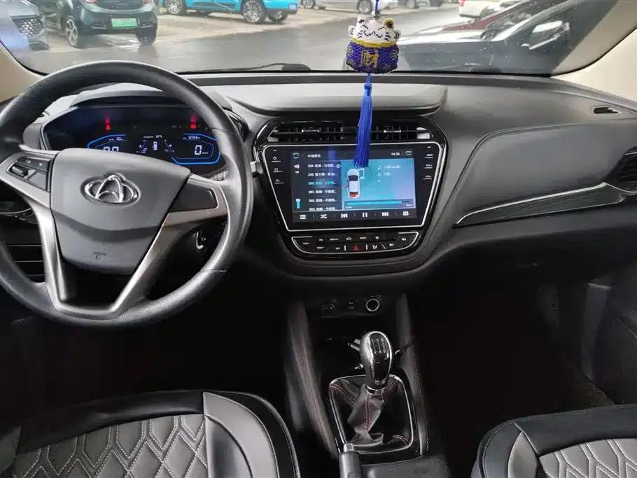 Changan Oushang A800 2017 1.6L Manual Comfort Model — миниатюра 12