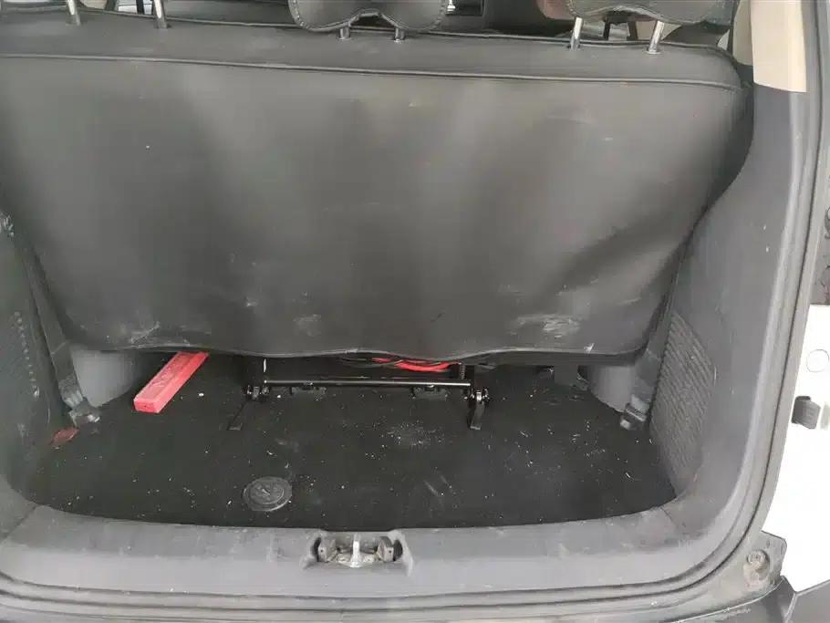 Changan Oushang A800 2017 1.6L Manual Comfort Model — миниатюра 4