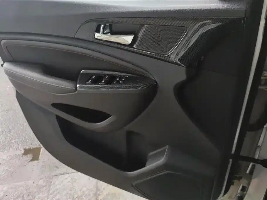 Changan Oushang A800 2017 1.6L Manual Comfort Model — миниатюра 7