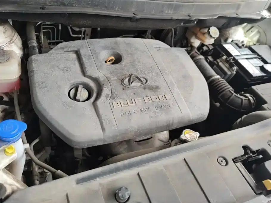 Changan Oushang A800 2017 1.6L Manual Comfort Model — миниатюра 10