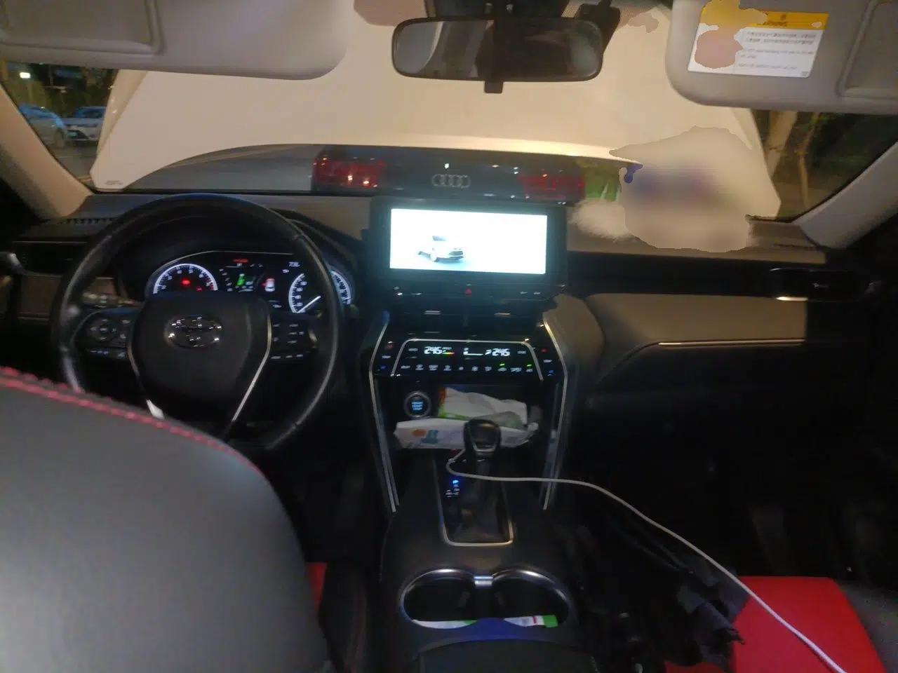 Toyota Harrier 2023 2.0L CVT Two-Wheel Drive Entry Version — миниатюра 9