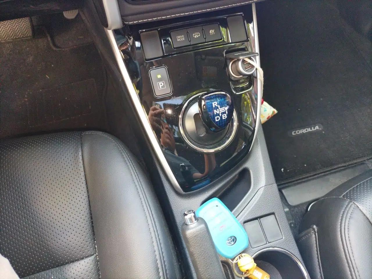 Toyota Corolla Hybrid E+ 2019 1.8L E-CVT Leading Edition — миниатюра 14