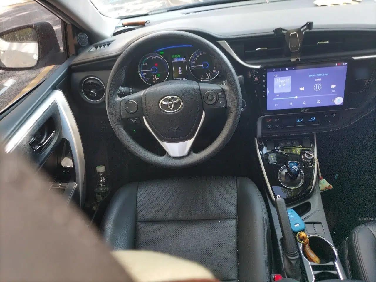 Toyota Corolla Hybrid E+ 2019 1.8L E-CVT Leading Edition — миниатюра 10