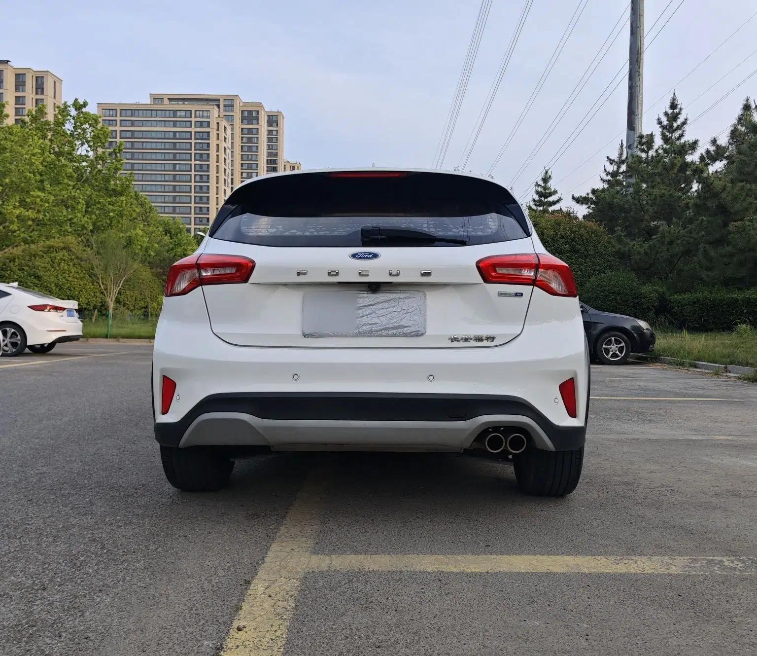 Ford Focus Active 2020 EcoBoost 180 Automatic Trendy Model — миниатюра 5