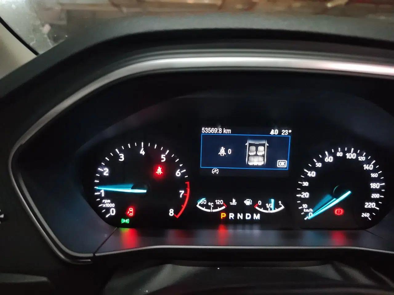 Ford Focus Active 2020 EcoBoost 180 Automatic Trendy Model — миниатюра 12