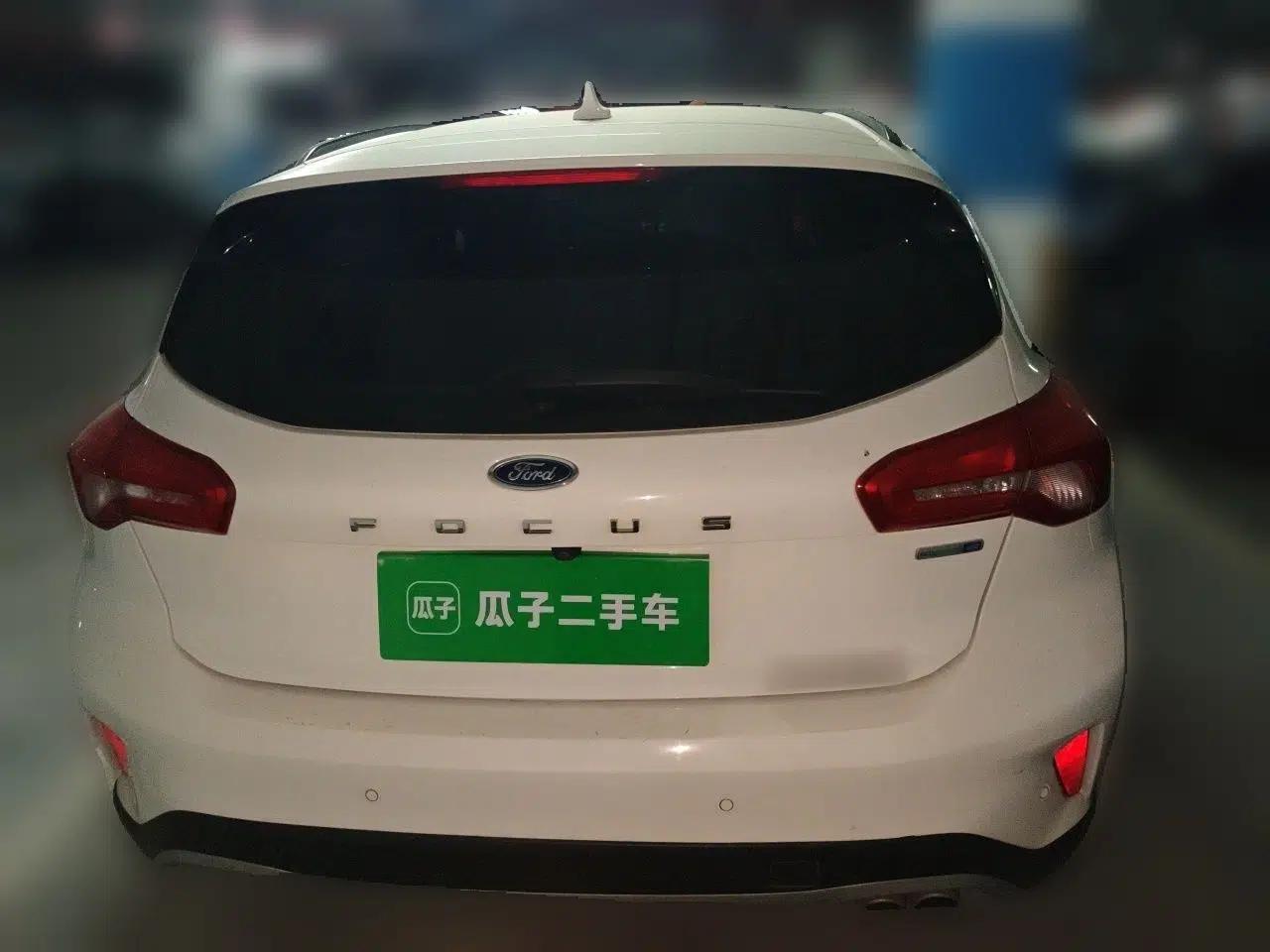Ford Focus Active 2020 EcoBoost 180 Automatic Trendy Model — миниатюра 5