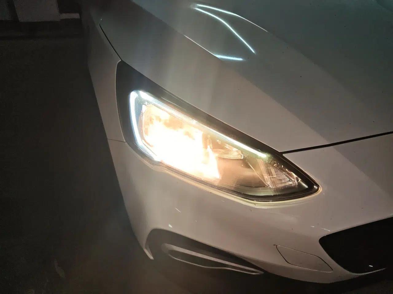 Ford Focus Active 2020 EcoBoost 180 Automatic Trendy Model — миниатюра 7