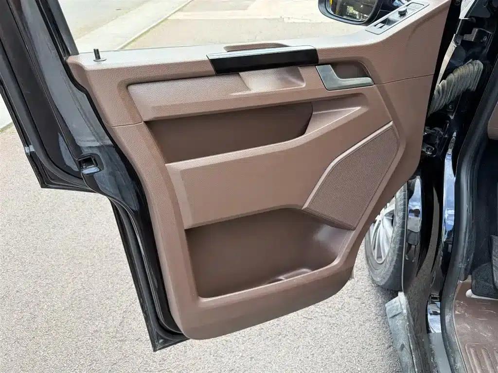 Caravelle 2018 2.0TSI 4WD Luxury 7-Seater — миниатюра 6