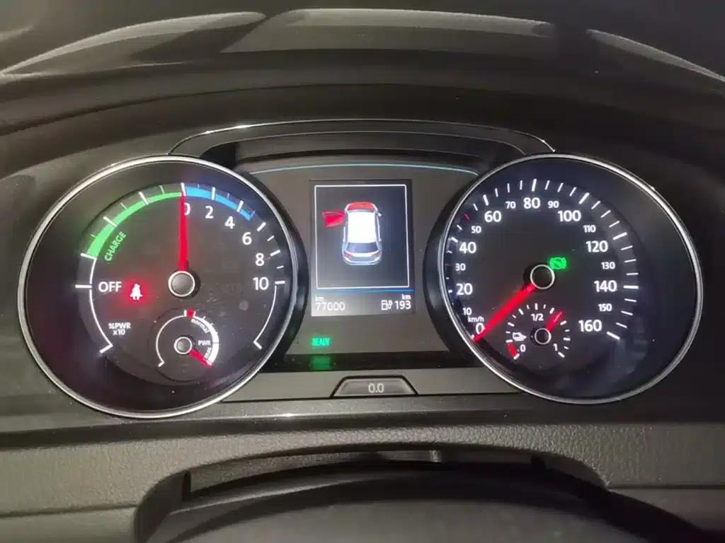 2020 Golf EV — миниатюра 12