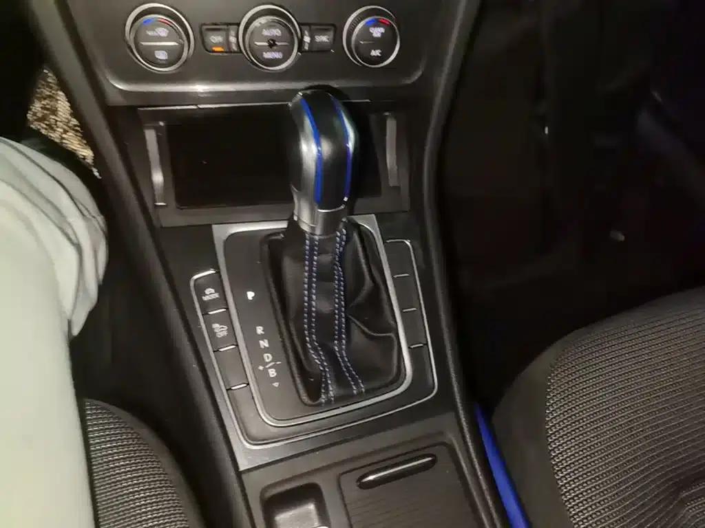 2020 Golf EV — миниатюра 14