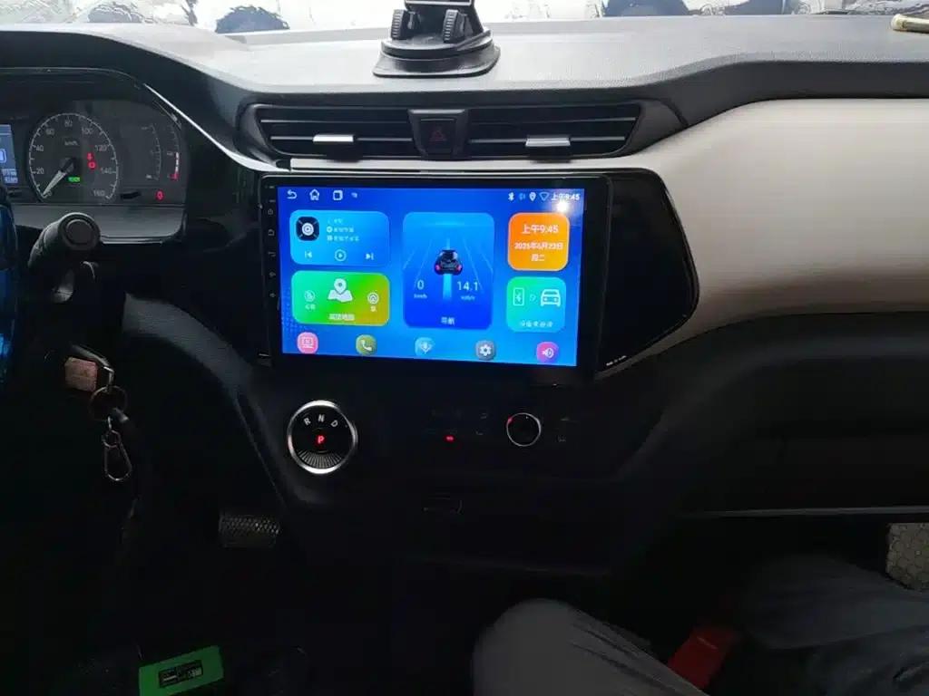Maxus EV30 2023: Pure Electric Intelligent Logistics Expert - Long Wheelbase Guoxuan — миниатюра 13