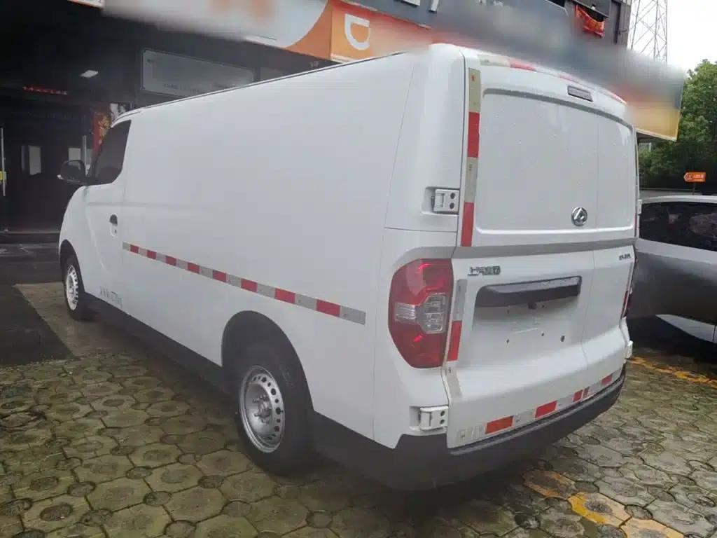 Maxus EV30 2023: Pure Electric Intelligent Logistics Expert - Long Wheelbase Guoxuan — миниатюра 5