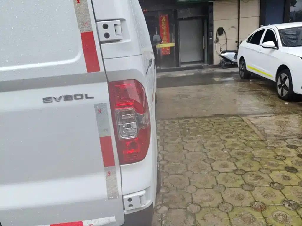 Maxus EV30 2023: Pure Electric Intelligent Logistics Expert - Long Wheelbase Guoxuan — миниатюра 8
