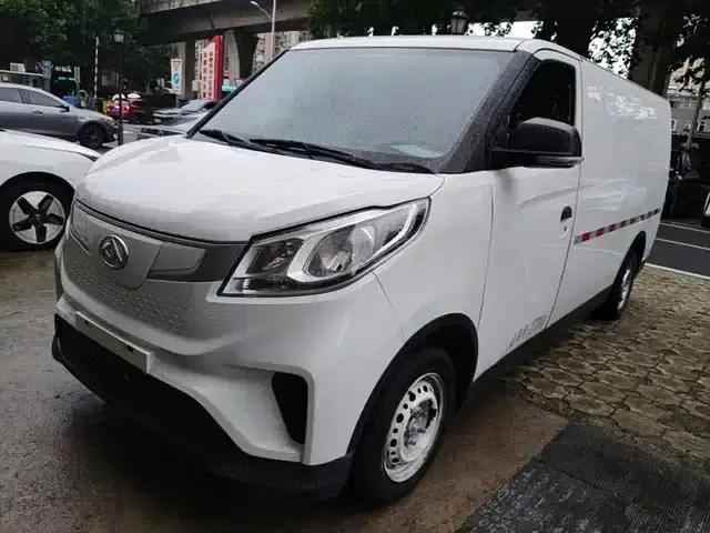 Maxus EV30 2023: Pure Electric Intelligent Logistics Expert - Long Wheelbase Guoxuan