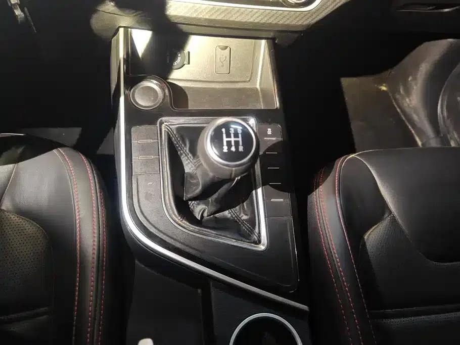 Fengxing SX6 2019 1.6L Manual Deluxe Edition (China VI Emission Standard) — миниатюра 16