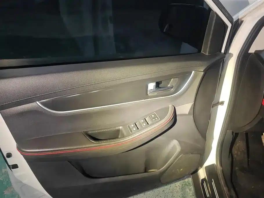 Fengxing SX6 2019 1.6L Manual Deluxe Edition (China VI Emission Standard) — миниатюра 7
