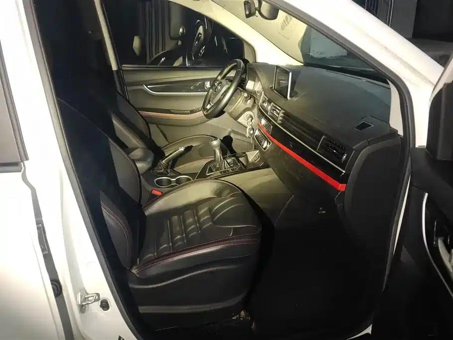 Fengxing SX6 2019 1.6L Manual Deluxe Edition (China VI Emission Standard) — миниатюра 8