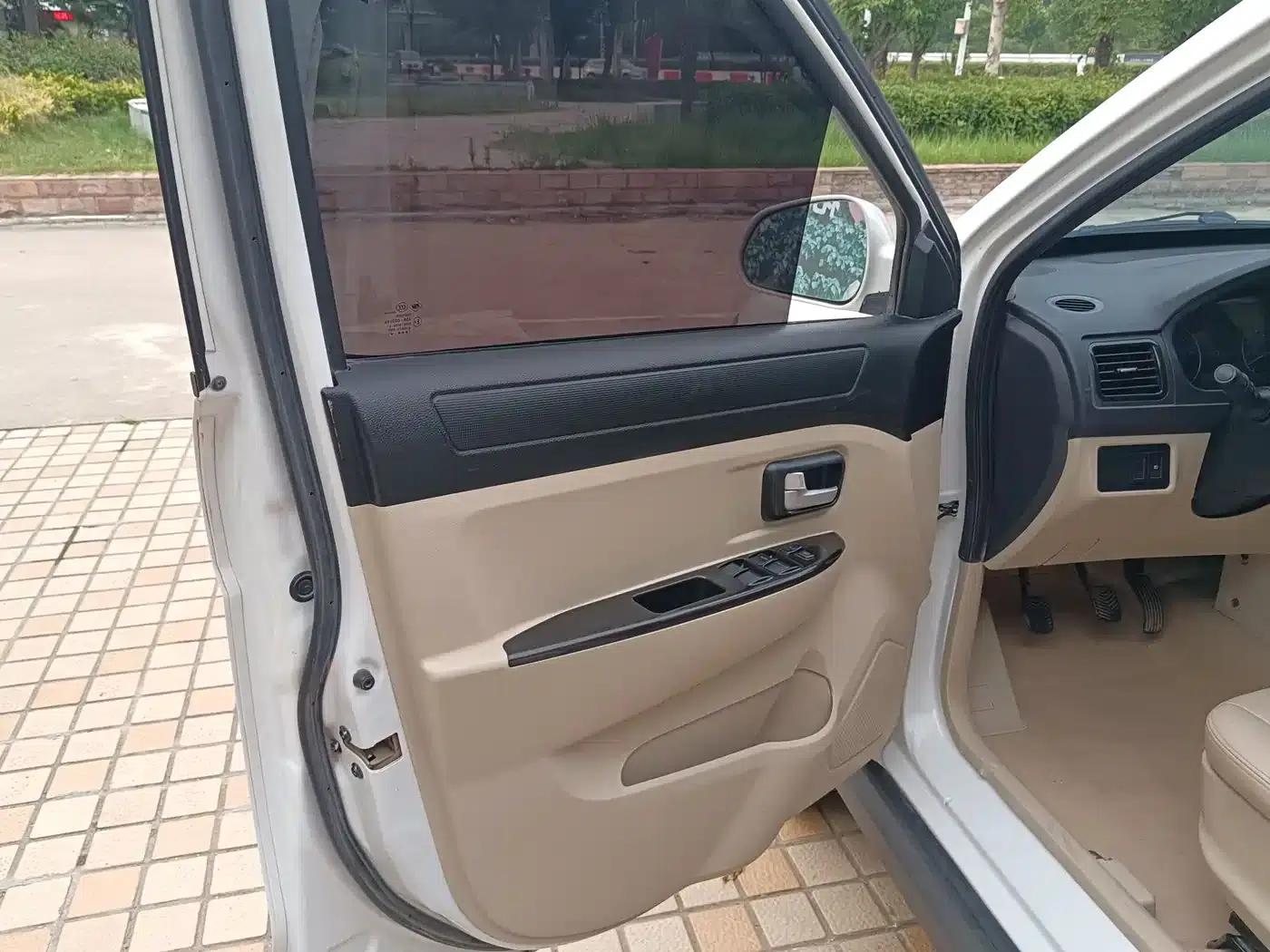 Fengguang 370 2016 Model 1.5L Manual Standard II 7-Seater — миниатюра 6