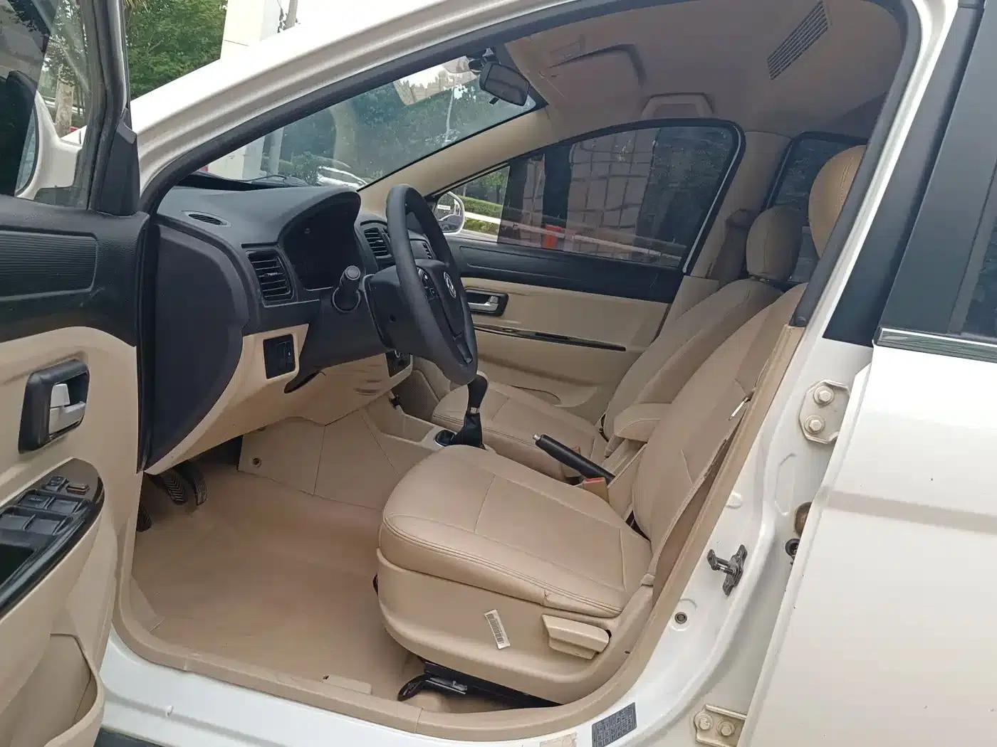 Fengguang 370 2016 Model 1.5L Manual Standard II 7-Seater — миниатюра 7