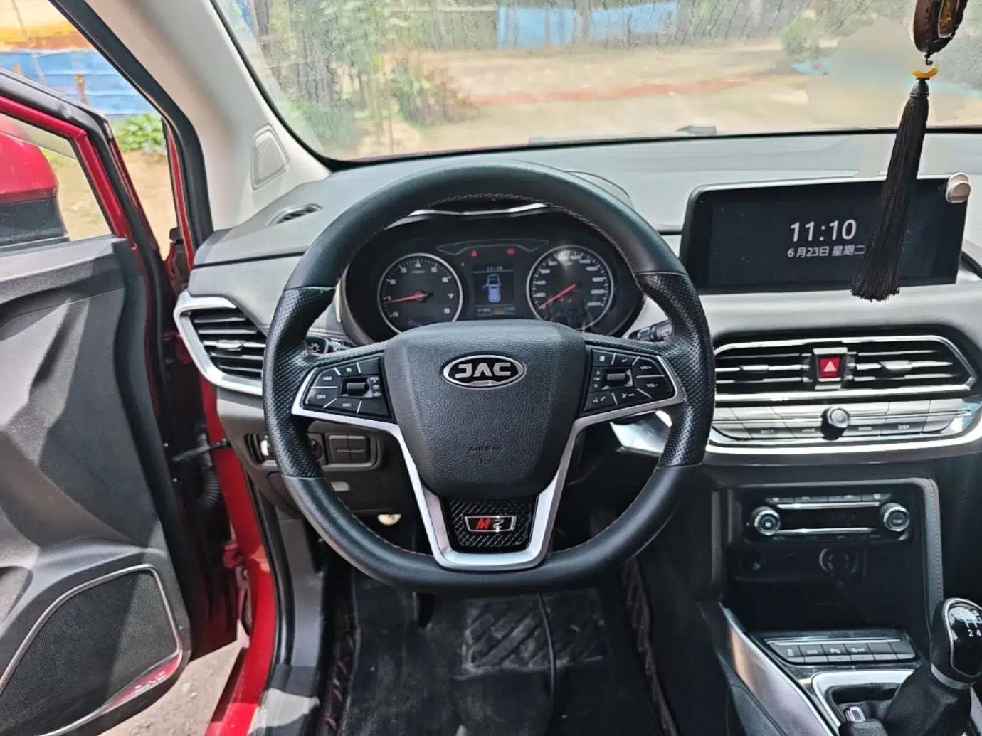 JAC Group Refine R3 2018 1.6L Manual Luxury Smart Model — миниатюра 18