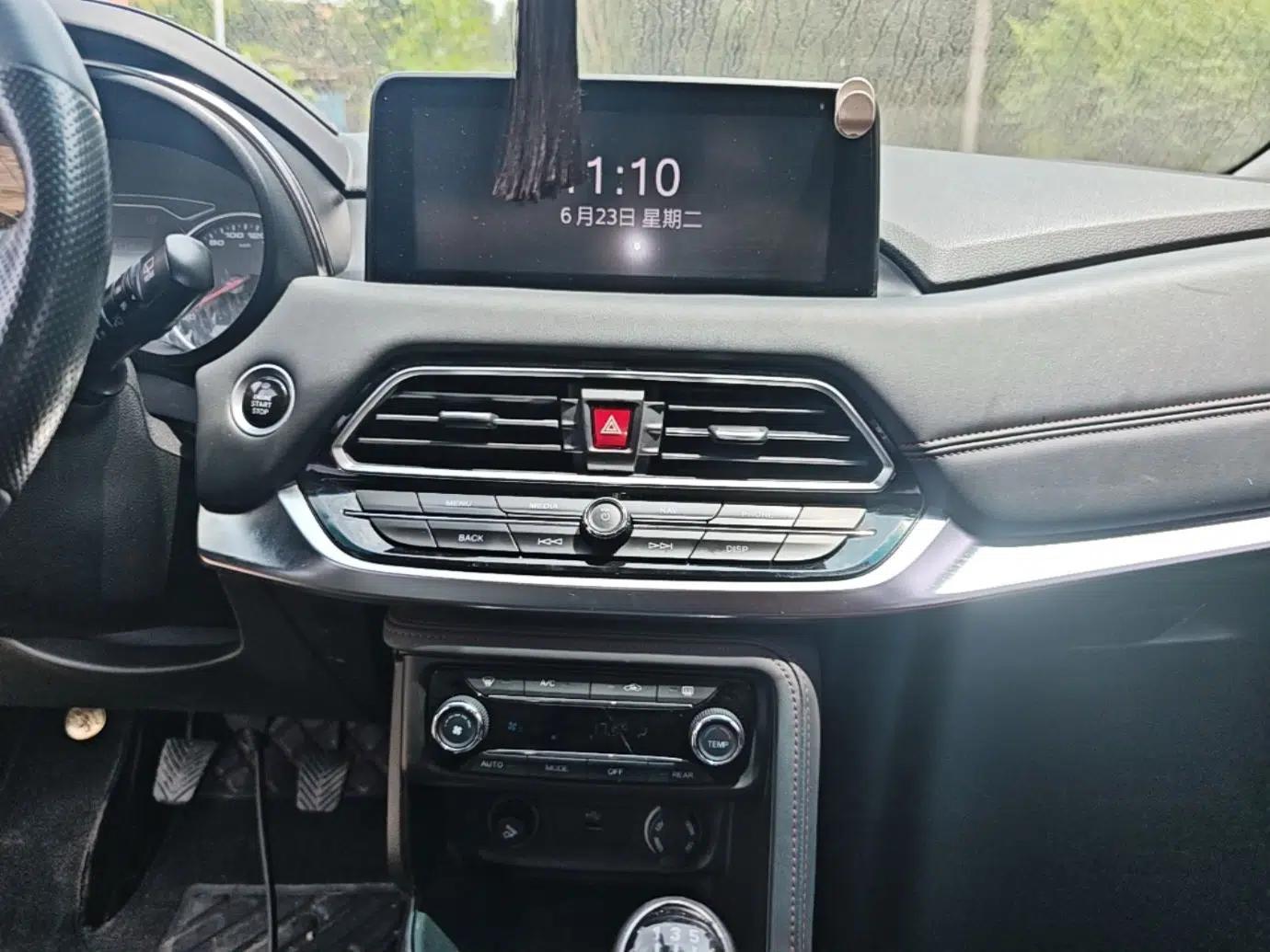 JAC Group Refine R3 2018 1.6L Manual Luxury Smart Model — миниатюра 20