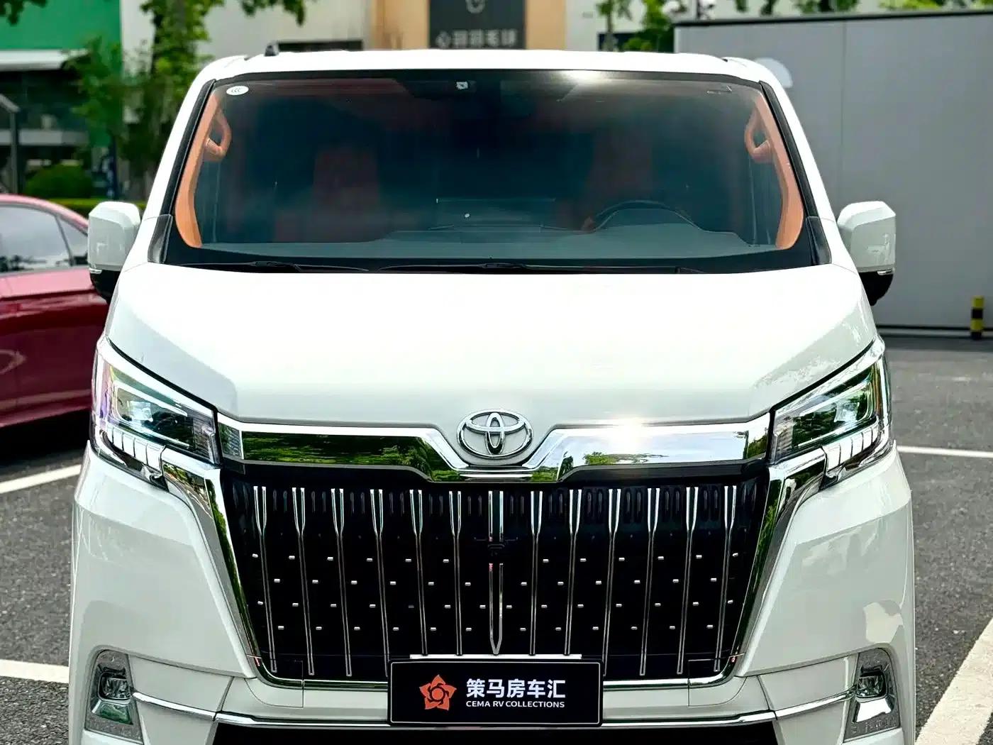 2024 HIACE 3.5L Automatic — миниатюра 3