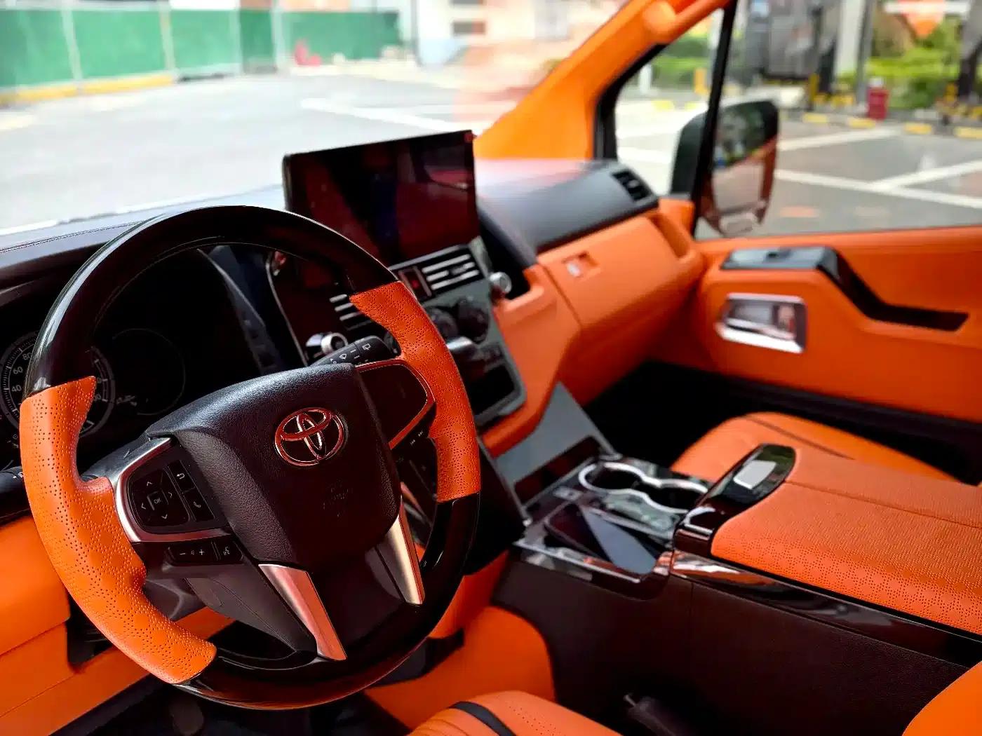 2024 HIACE 3.5L Automatic — миниатюра 4