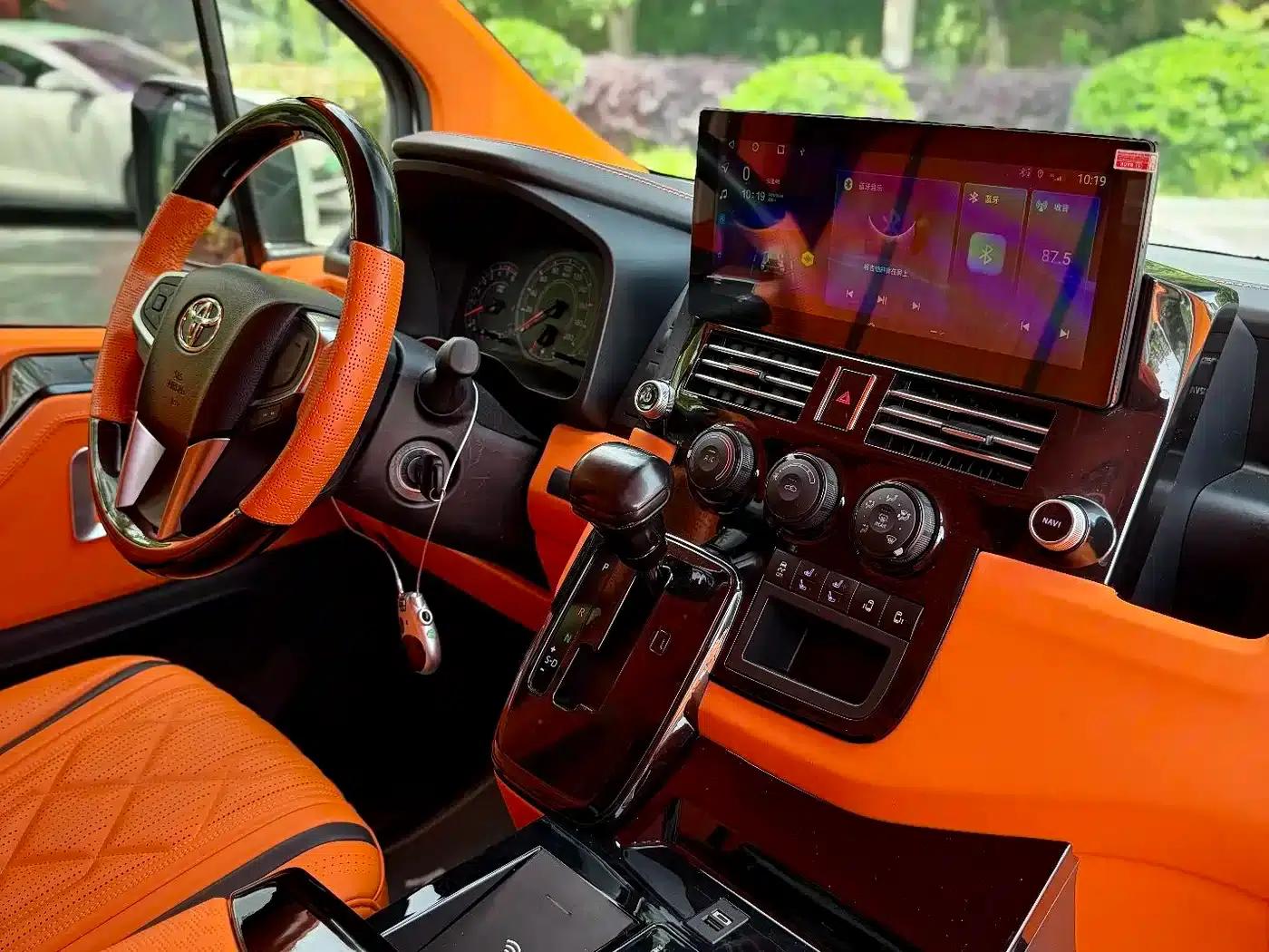 2024 HIACE 3.5L Automatic — миниатюра 5