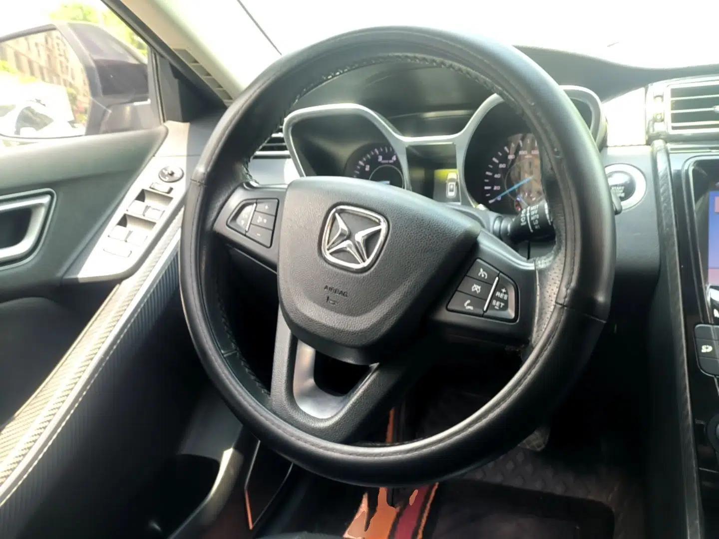 JMC Yusheng S330 2016 1.5L GTDi Automatic Two-Wheel Drive Prestige Edition — миниатюра 13