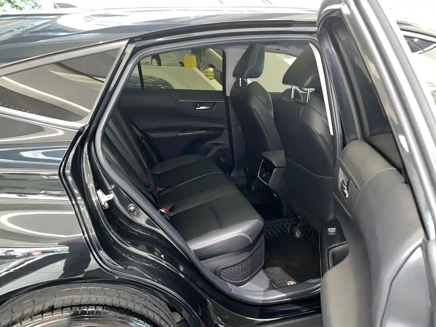 Venza 2023 2.5L Intelligent Hybrid Dual Engine AWD Supreme Edition — миниатюра 13