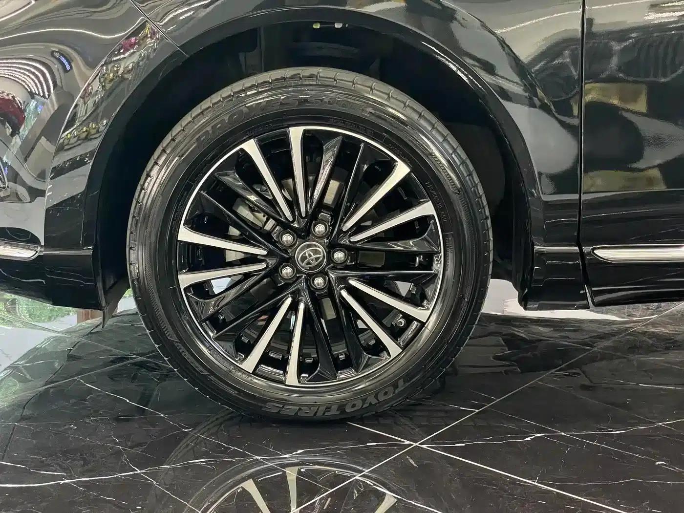 Venza 2023 2.5L Intelligent Hybrid Dual Engine AWD Supreme Edition — миниатюра 19